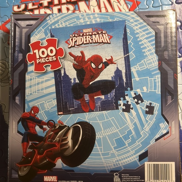 💟🧩 2 fun Spider-Man puzzles. 1 is 100 pieces. 1 is 48 pieces. Both are Complete. - Picture 8 of 11